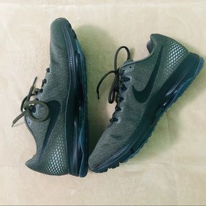 Nike Men’s Running Shoe - Size 10.5